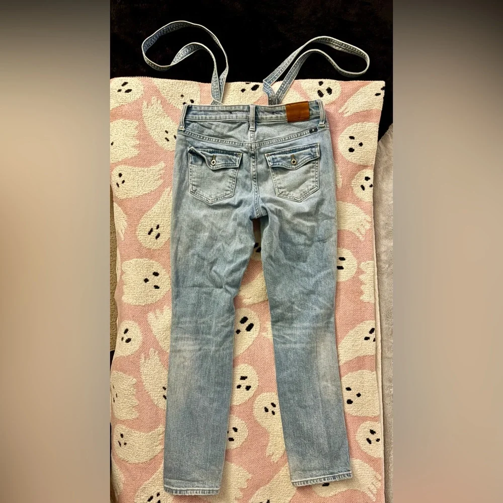 Lucky Brand - High Waist Tomboy Distressed Women's Jeans with Removable Straps - Picture 3 of 4